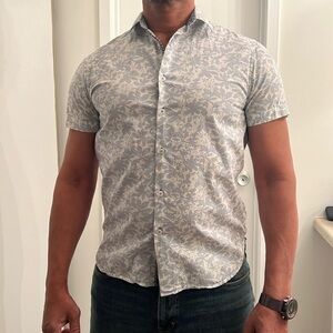 Cool short sleeve shirt